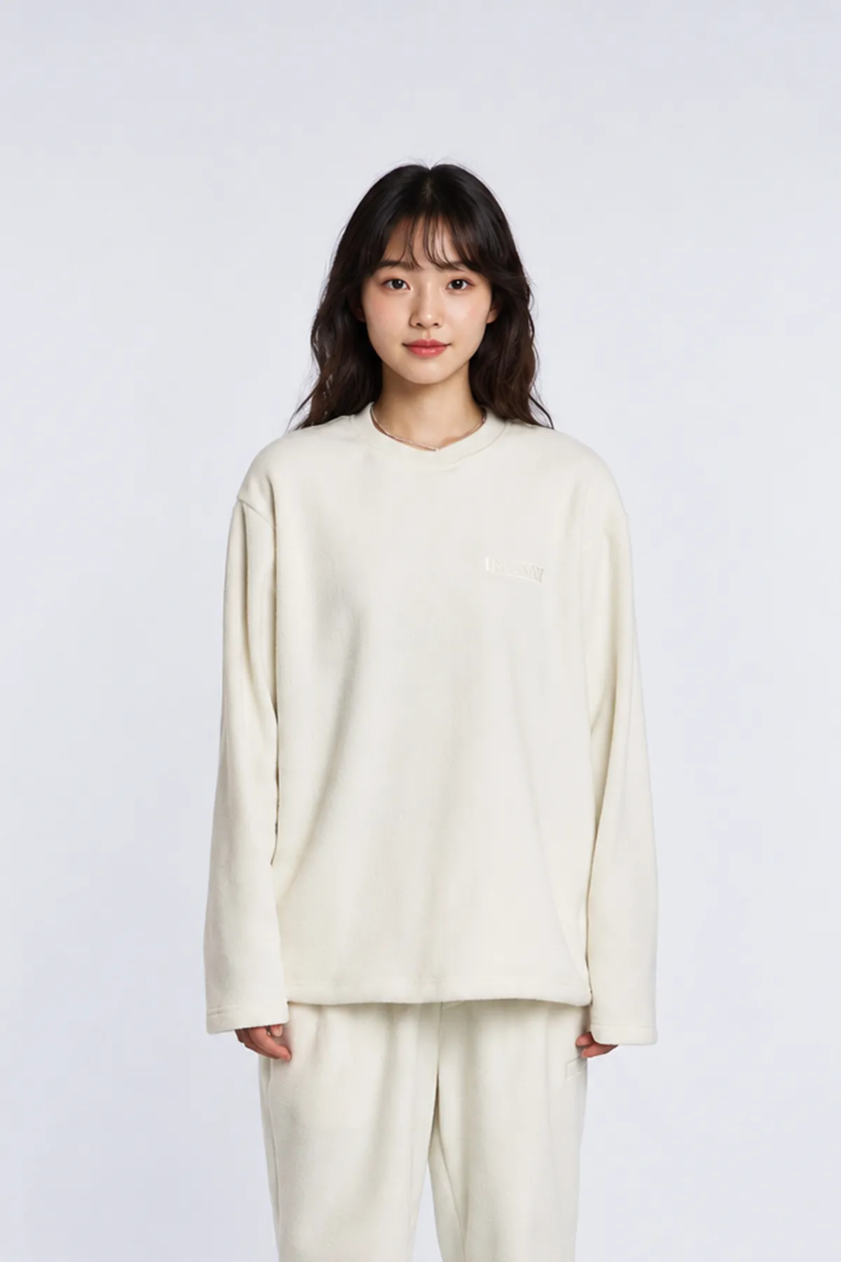 인스테이 플리스 크루넥 맨투맨 화이트